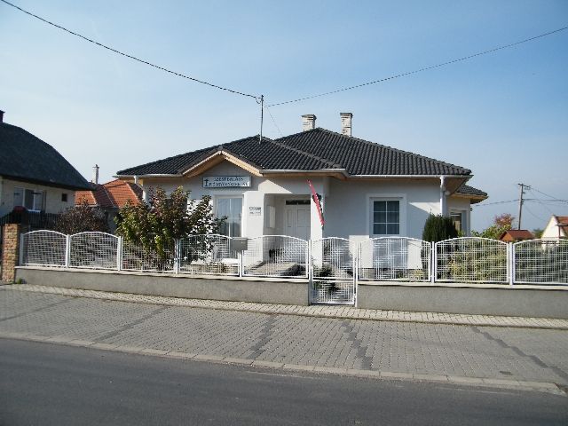 Tovább a Honlapra